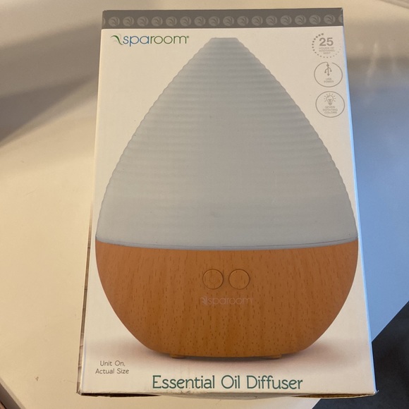 Essential Oil Diffuser - Picture 2 of 4